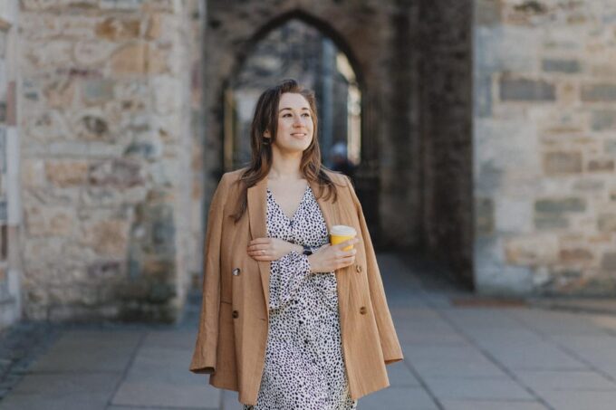 Edinburgh: Scenic Photo Walk With Professional Photographer - Frequently Asked Questions