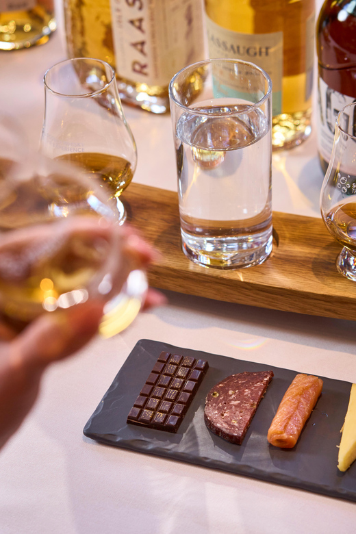Edinburgh: Scotch Whisky Tasting Experience With Canapés - Tasting Details