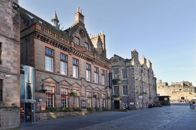 Edinburgh: Scotch Whisky Tasting Experience With Canapés - Experience Highlights