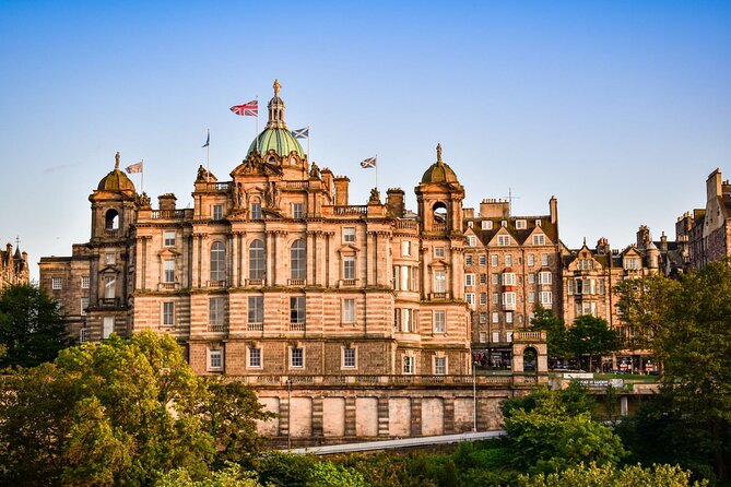 Edinburgh Self-Guided Audio Tour - Its History and Secrets - Student Life at Advocates Close
