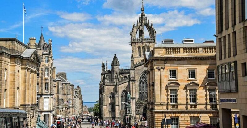 Edinburgh: Self-Guided Audio Tour - Experience Highlights