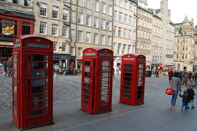 Edinburgh Self-Guided Murder Mystery Tour by the Royal Mile - Meeting Point and Redemption