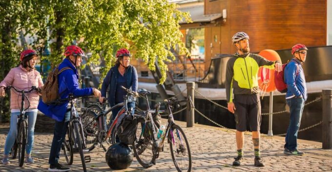 Edinburgh: Sightseeing Bike Tour - Additional Information