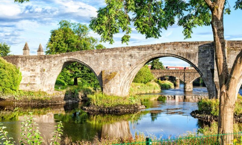 Edinburgh: Stirling, Whisky and St Andrews Tour in Spanish - Inclusions and Exclusions