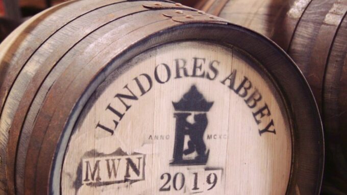 Edinburgh: Stirling, Whisky and St Andrews Tour in Spanish - Discovering the Charm of St Andrews