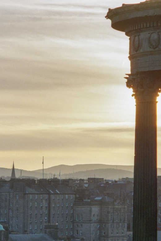 Edinburgh: Sunset Hike to Arthurs Seat With Local Guide - Itinerary and Experience