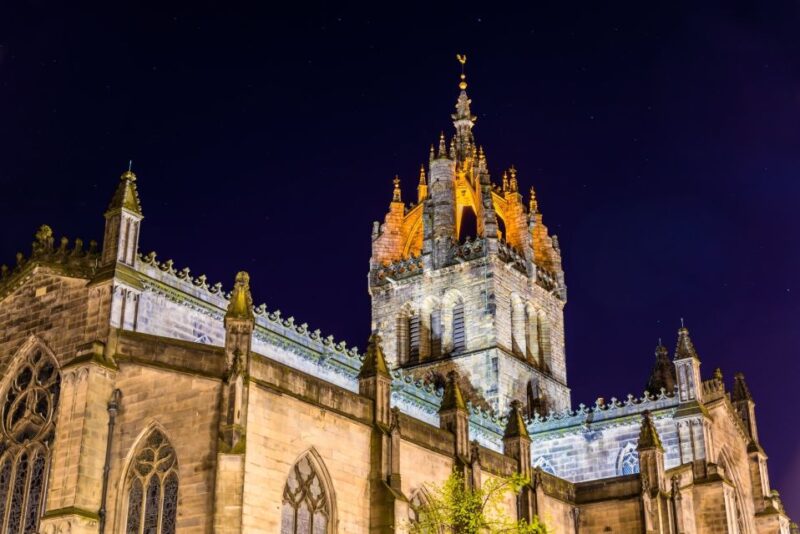 Edinburgh: The Dark Side Walking Tour - Canongate District Guided Tour