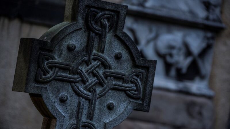 Edinburgh: Underground Vaults and Graveyard Evening Tour - Itinerary Details