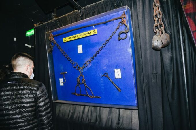 Edinburgh: Underground Vaults Tour - Historical Events and Tragedies