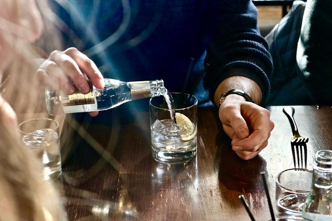 Edinburgh Walking Food Tour With Secret Food Tours - Exploring Foodie Hotspots