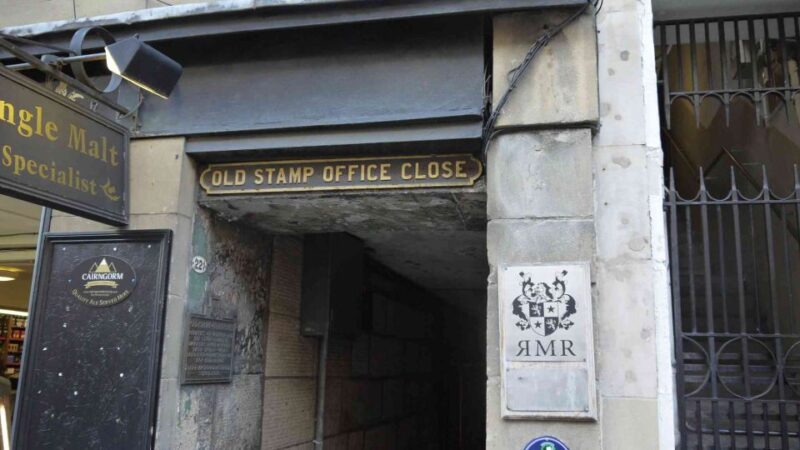 Edinburghs Royal Mile: A Self-Guided Audio Tour - Tour Highlights