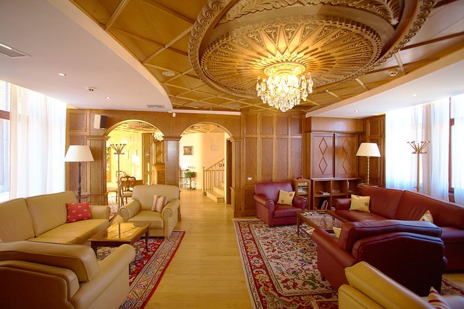 Edoardo Miroglio Private Boutique Winery Tour - Included Experiences