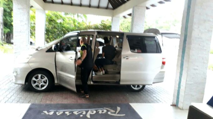 Effortless Arrival Transport to The Royalton Resort - Scenic Route to Resort
