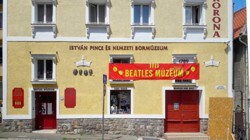 EGRI ROAD BEATLES MUSEUM - Visitor Experience