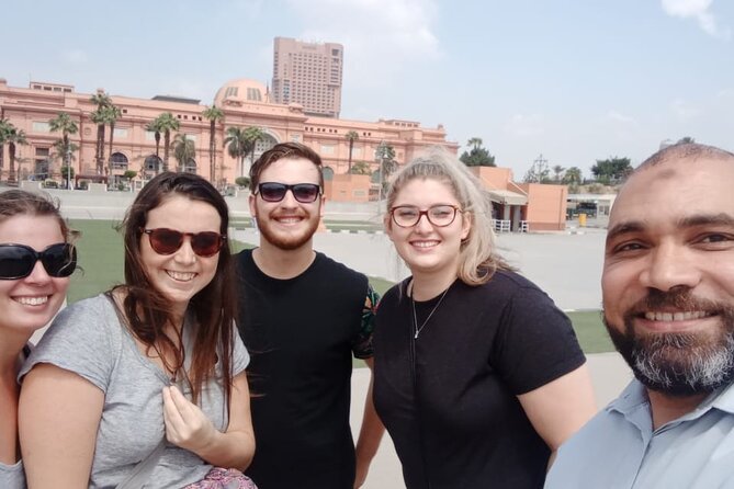 Egypt Short Break Day Tour: Pyramids, Sphinx and Egyptian Museum From Cairo Airport - Giza Pyramids and Sphinx