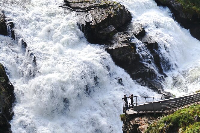 Eidfjord Guided Tour Vøringfossen Waterfall & National Park - Key Points