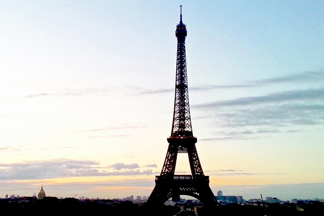 Eiffel Tower Guided Tour With Summit Access - Meeting Point