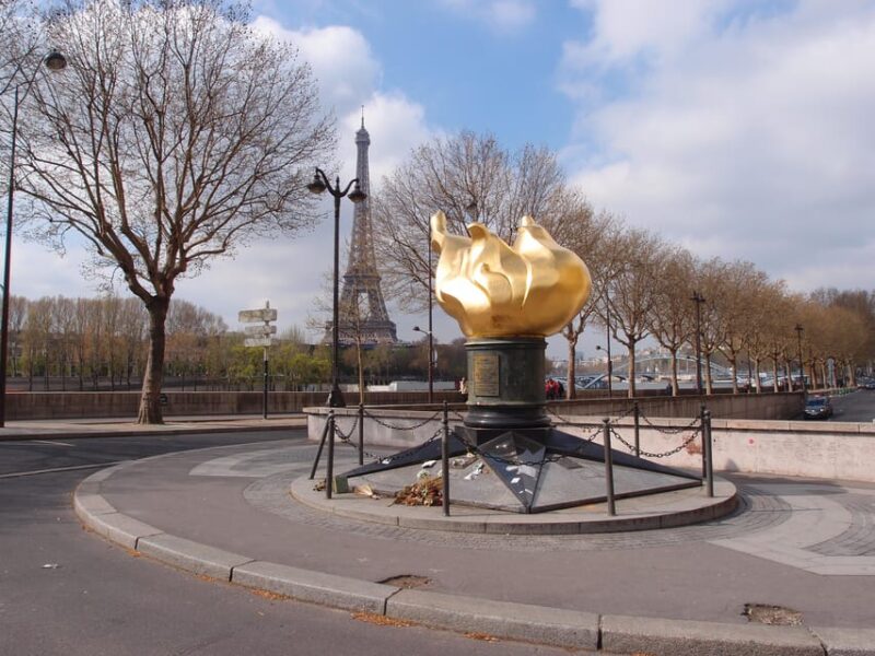 Eiffel Tower History/Curiosities Tour Plus Boat Ride on the Seine River - Exploring the Eiffel Tower