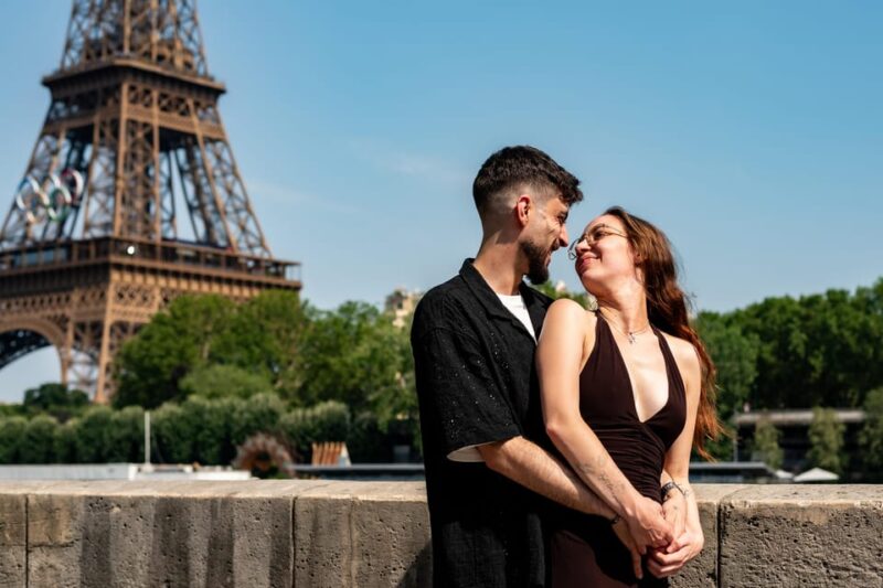 Eiffel Tower Photos: Capture Iconic Memories in Paris - Personalized Photoshoot Experience