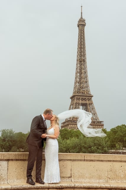Eiffel Tower Privat Photoshoot - Inclusions and Restrictions