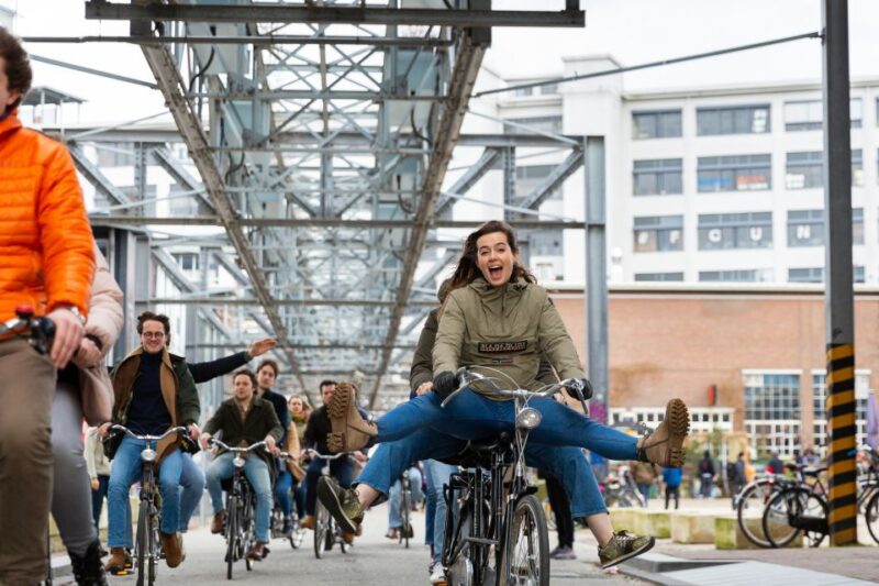 Eindhoven: Private Guide for a Bike Tour - Meeting Point and Languages