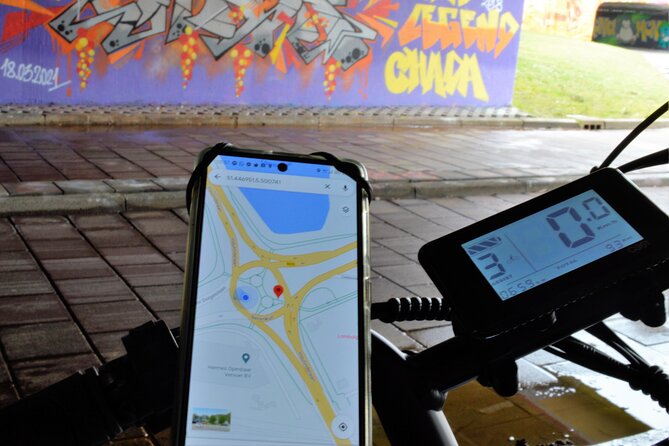 Eindhoven: Self Guided Individual Street Art Tour - Navigating the Tour