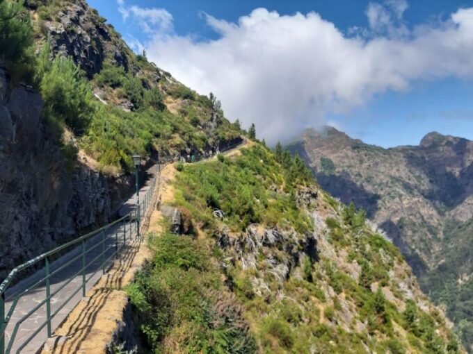 Eira Do Serrado / Curral Das Freiras (Nuns Valley) - Frequently Asked Questions