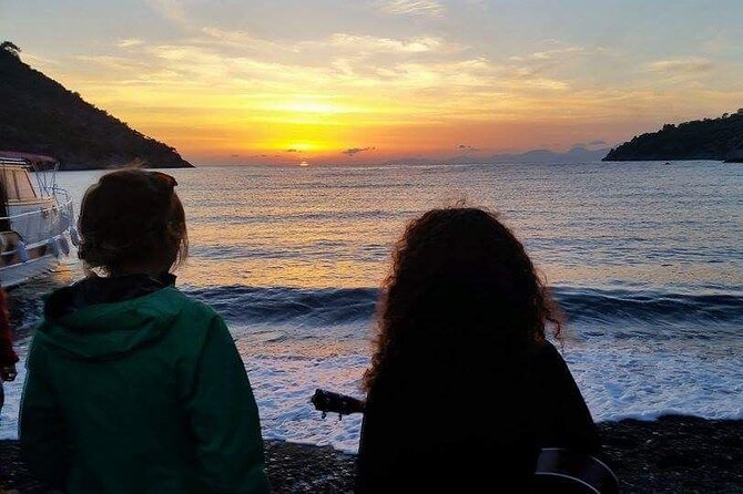 Ekincik Bay and Caves Boat Trip From Dalyan - Accessibility and Suitability