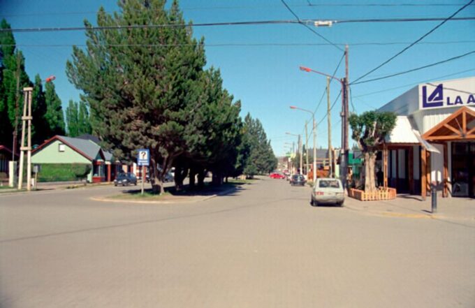 El Calafate City Tour and Walichu Caves - Discovering the Regions History
