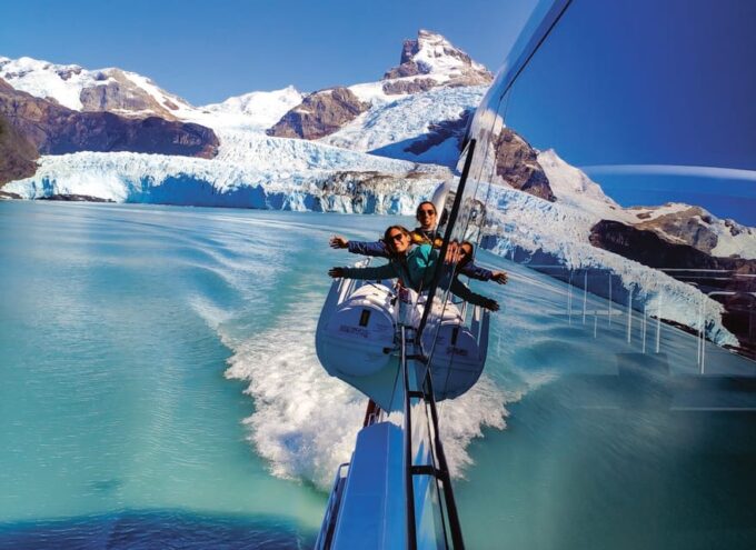 El Calafate: Spegazzini and Upsala Glaciers Boat Tour - Departure and Return Times