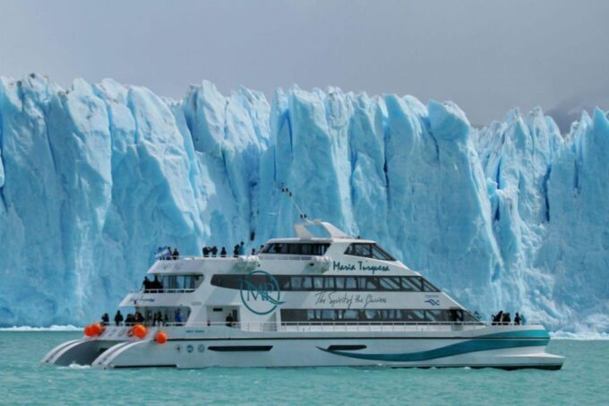 El Calafate: Upsala & Spegazzini Glaciers Cruise With Lunch - Exploring Upsala Glacier