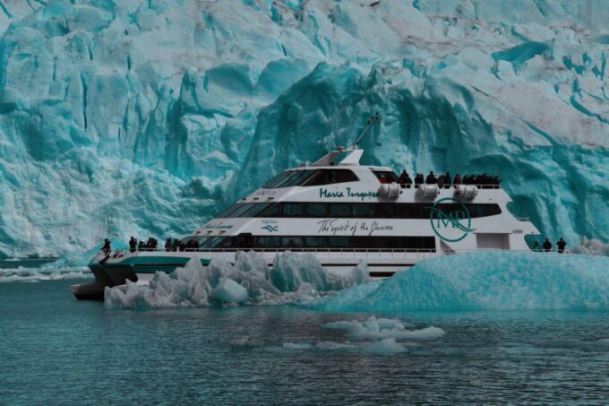 El Calafate: Upsala & Spegazzini Glaciers Cruise With Lunch - Discovering Perito Moreno Glacier