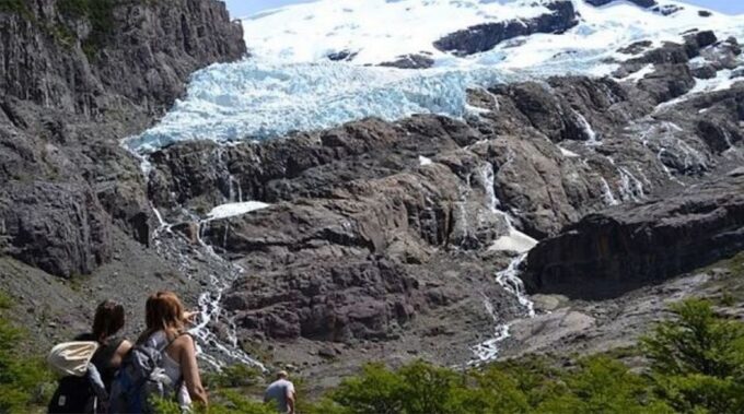 El Chaltén: Full-Day Sailing and Hike Tour - Frequently Asked Questions