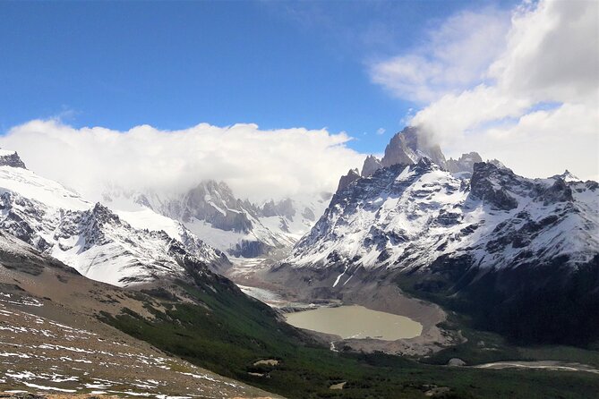 El Chalten: Full Day Trekking to Loma Del Pliegue Tumbado - Midday Meal and Refreshments