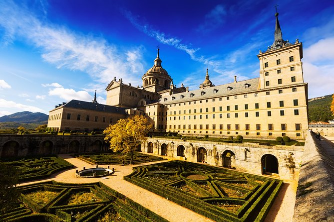 El Escorial and Valley of the Fallen Private Tour - Visiting the Valley of the Fallen