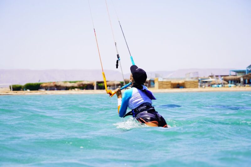 El Gouna: 2-Hour Introduction to Kitesurfing - Group Size and Instructor Qualifications