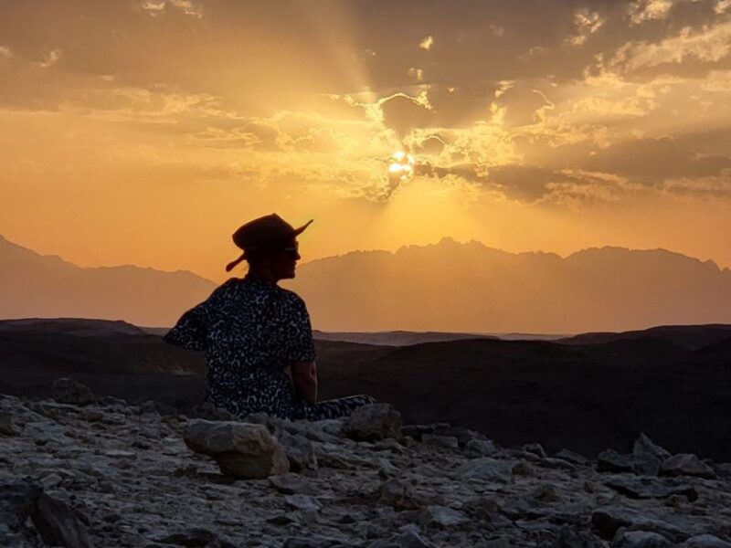 El Gouna: Desert Star-Watching Adventure by Jeep With Dinner - Sightseeing and Dinner
