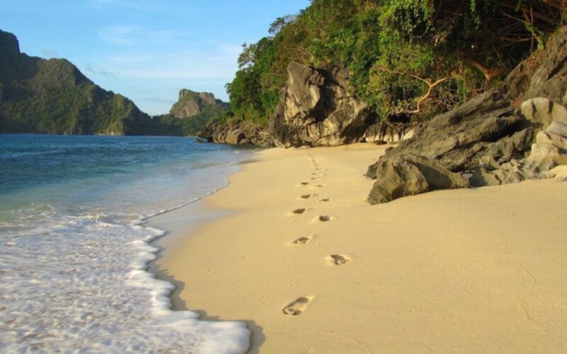 El Nido: Hidden Beaches and Lagoons Boat Hopping Tour D - Payment and Restrictions