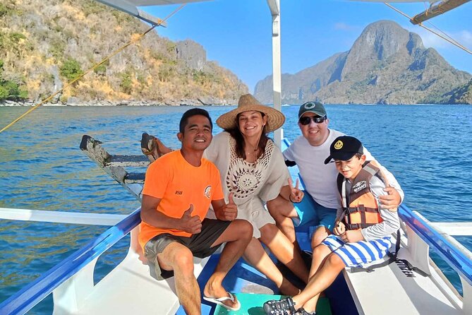 El Nido Highlights Tour W/ Island Lunch - Relaxing at Seven Commando Beach
