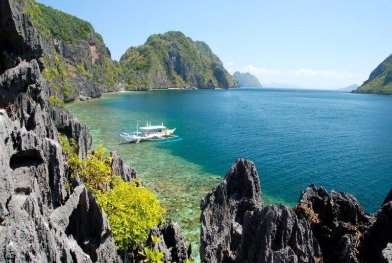 El Nido Island Hopping Tour C: Hidden Beaches & Shrine - Scenic Beauty
