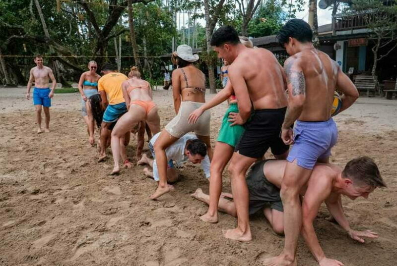 El Nido: Jeepney Adventure Tour with Lunch - FAQ