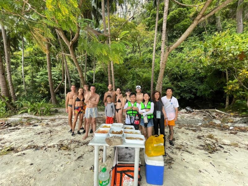 El Nido: Private/Exclusive Island Hopping Tour C BEST PRICE! - Included Amenities