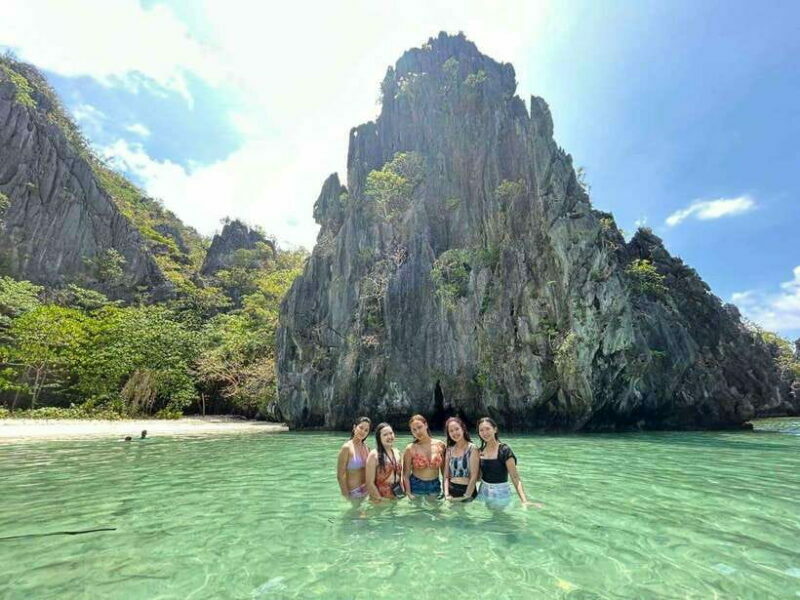 El Nido: Shared Island Hopping Tour C with Buffet Lunch - The Experience Based on Reviews
