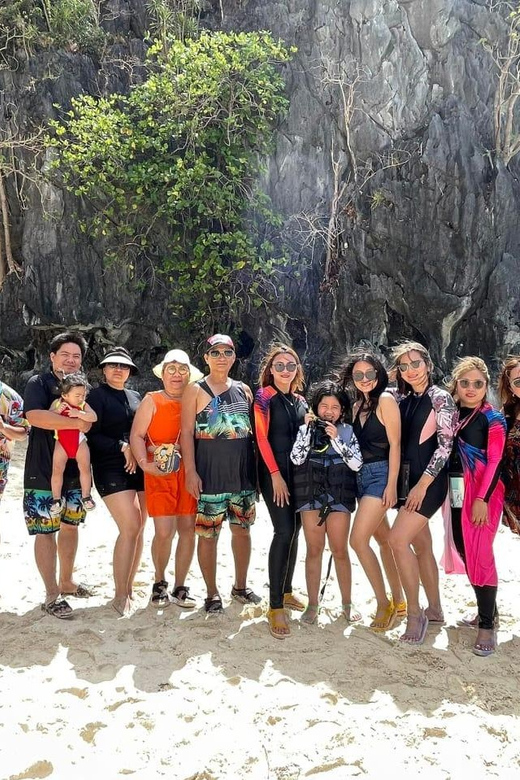 EL Nido: Sharing/Joiner Island Hopping Tour a W/Buffet LUNCH - Secret Lagoon