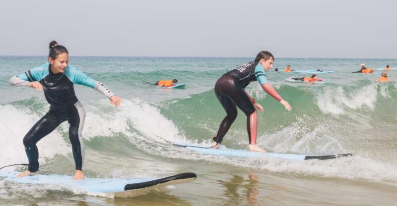 El Palmar: Group Surf Class. - Instructor Qualifications and Focus