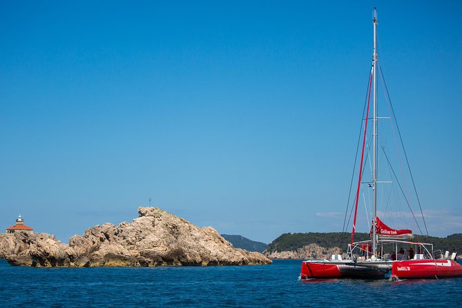 Elaphiti Islands by Catamaran With Snacks and Unlimited Drinks From Dubrovnik - Meal and Drink Options