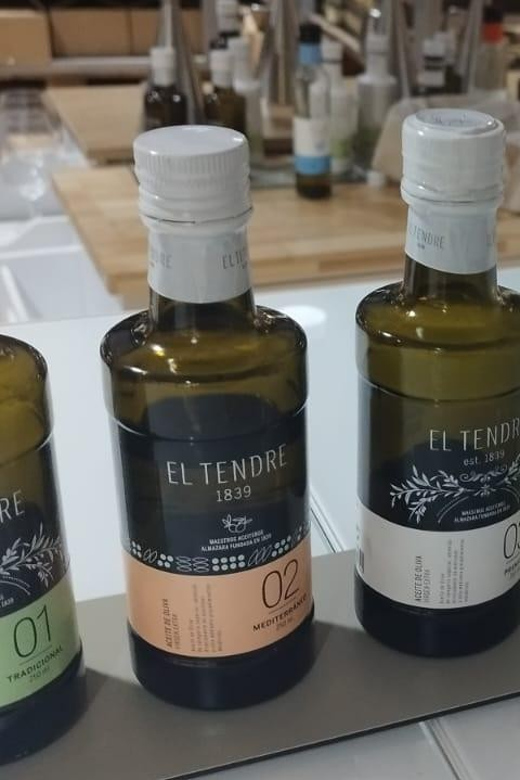 Elche: Oil & Wine Tasting With Local Food Tasting - Key Points