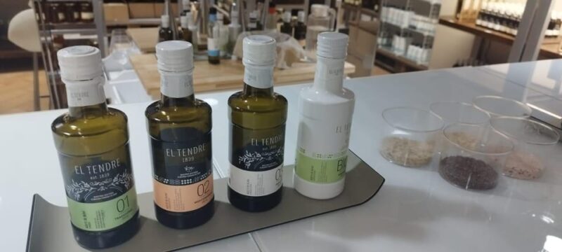Elche: Oil & Wine Tasting With Local Food Tasting - Itinerary and Locations