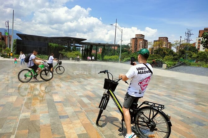 Electric Bike City Tour Medellin, Viewpoints, Local Snacks and Drink Tastings - Recommended for Travelers