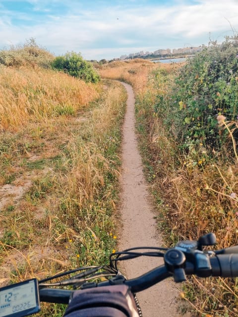 Electric Bike Tour in Ferragudo - Tour Duration and Participants